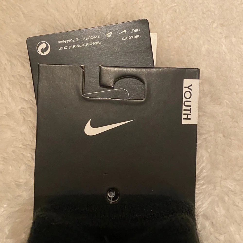 NWT Nike Youth Winter Snow Gloves 8-20 size